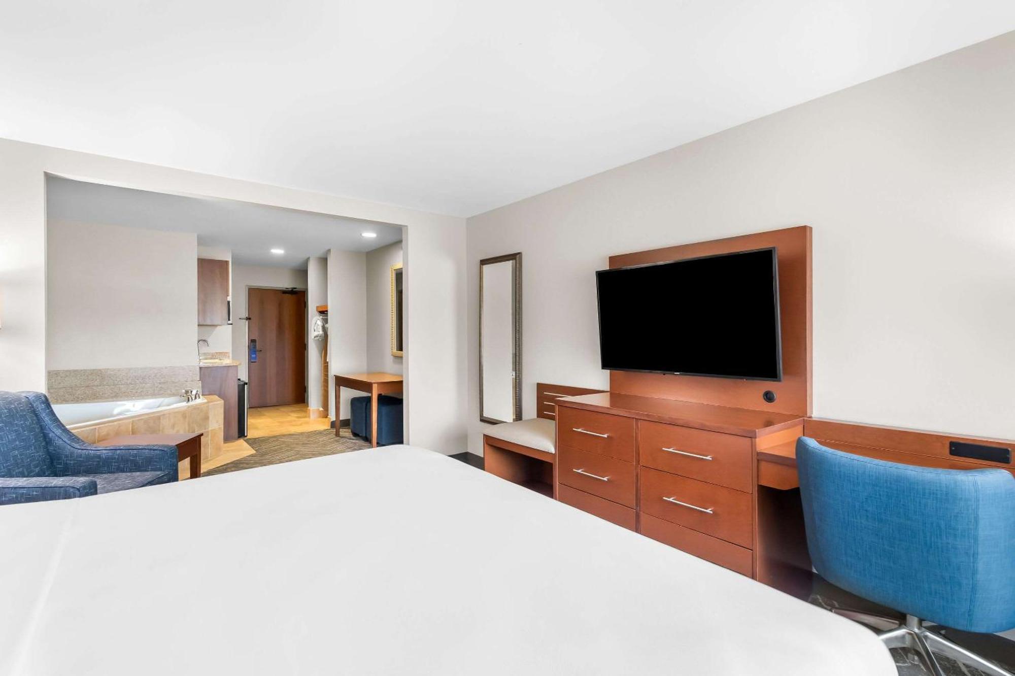Comfort Inn & Suites Mountain Iron And Virginia Esterno foto