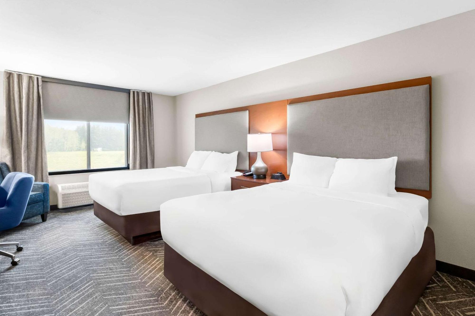 Comfort Inn & Suites Mountain Iron And Virginia Esterno foto