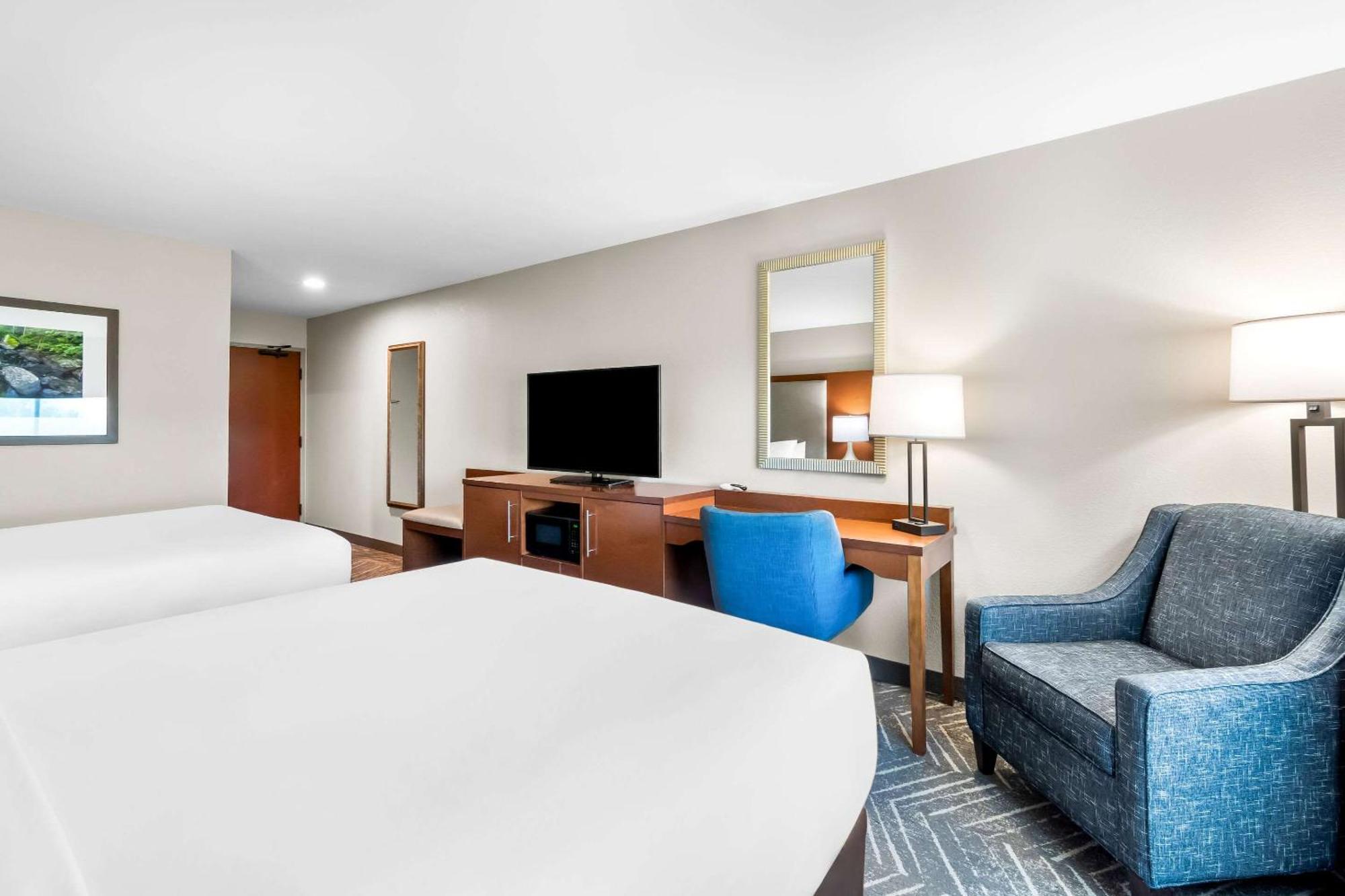 Comfort Inn & Suites Mountain Iron And Virginia Esterno foto